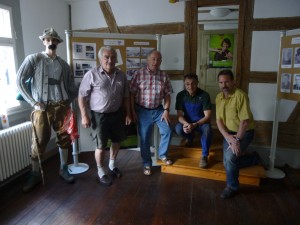 Mitglieder des Schwarzwaldvereins nach erfolgreichem Aufbau der Ausstellung, von links: Siegfried Kunzelmann, Jürgen Höll, Klaus Schindler, Rudi Karcher